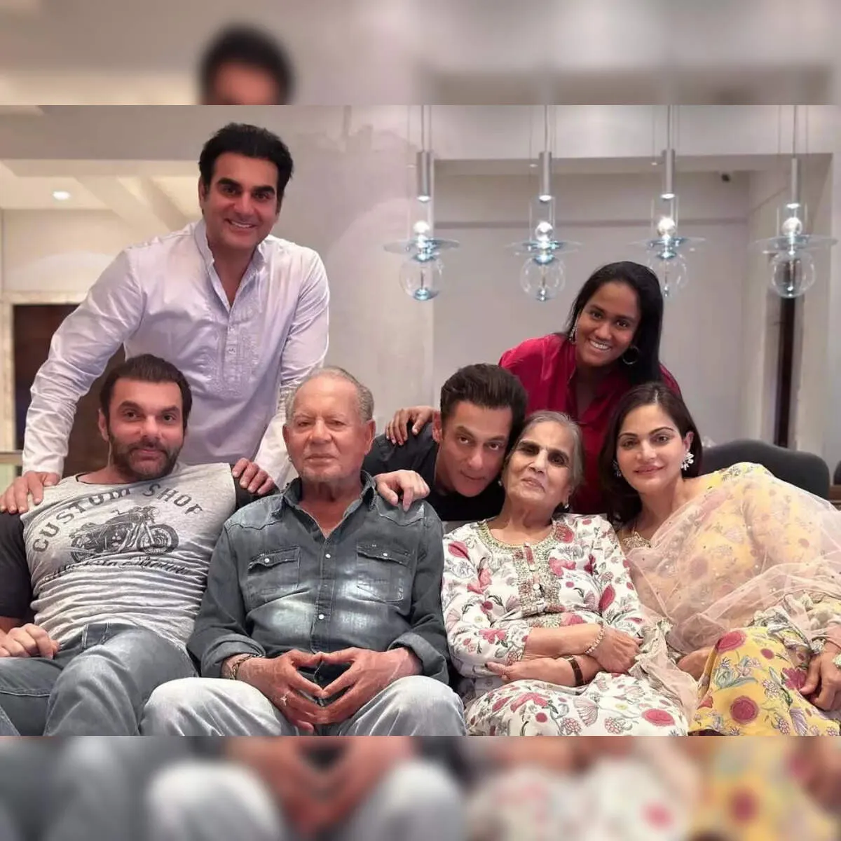 Salman Khan's father Salim took 'saat pheras' with wife. One promise to his  father-in-law kept the marriage strong for 60 years. What was it? - The  Economic Times