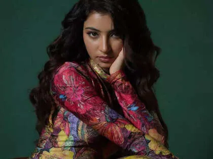 Meet Sara Arjun, Ranveer Singh's 20-year-old Dhurandhar heroine. Her father  reveals how she made him the person he is. Check Sara's education  qualification - The Economic Times