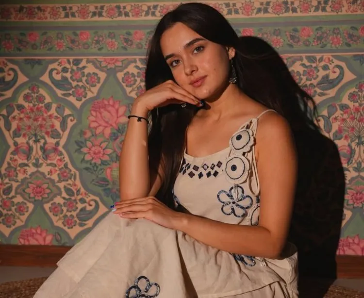 Rishita Kothari Biography: Wiki, Age, Height, Net Worth, Boyfriend, Photos  - BIOG