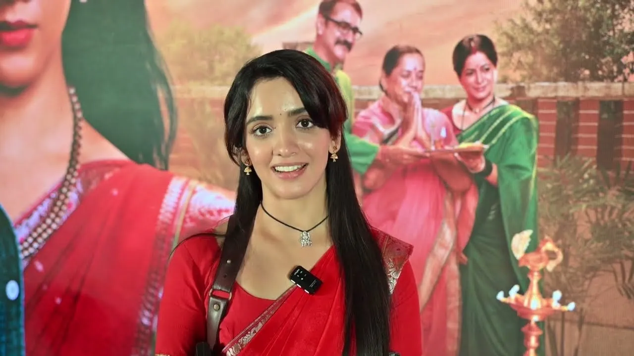 Sonakshi Batra a.k.a Jagadhatri from Zee TV's show Jagadhatri Byte