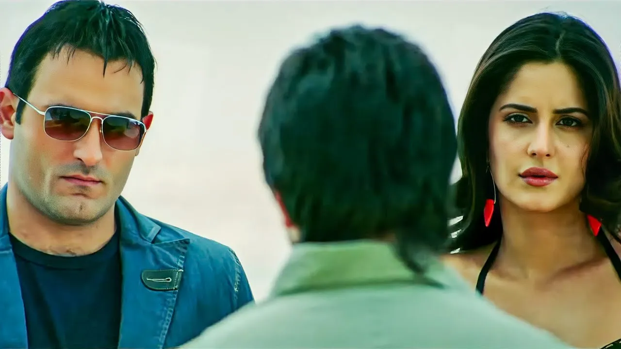 The one who doesn't drive the race car wins. Race Action Scene | Saif Ali Khan | Akshaye Khanna