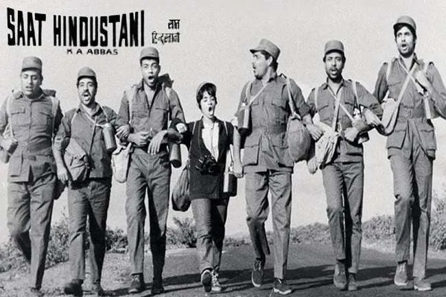 52 years of Saat Hindustani: Amitabh Bachchan's first film Saat Hindustani was released 52 years ago on this day, got 5 thousand fees | Shahenshah completes 52 years in the industry: 52