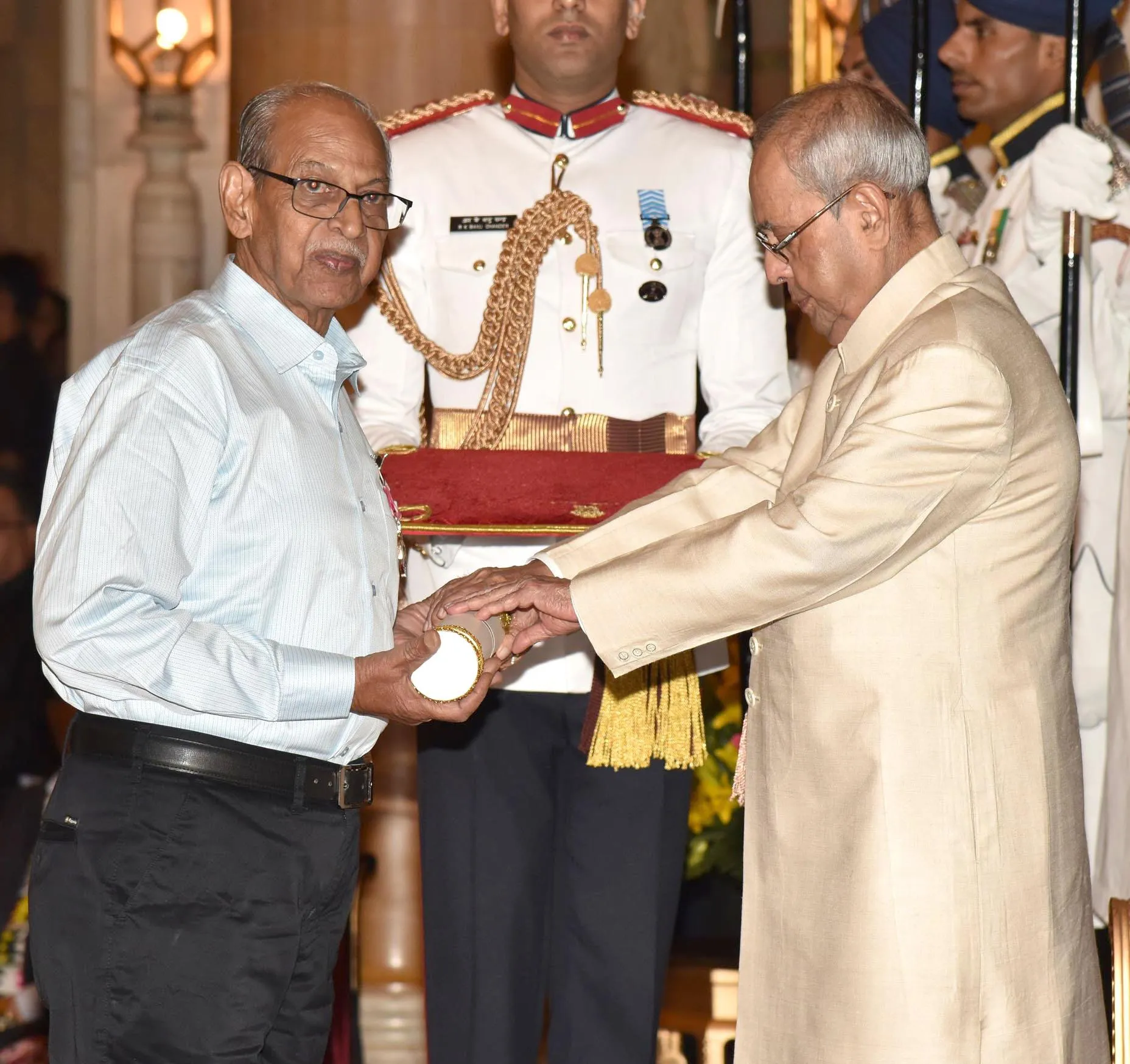 Sadhu Meher - Wikipedia