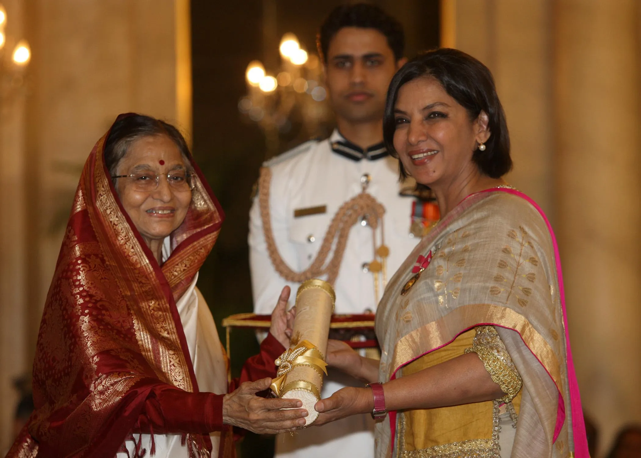 Smt Shabana Azmi, 