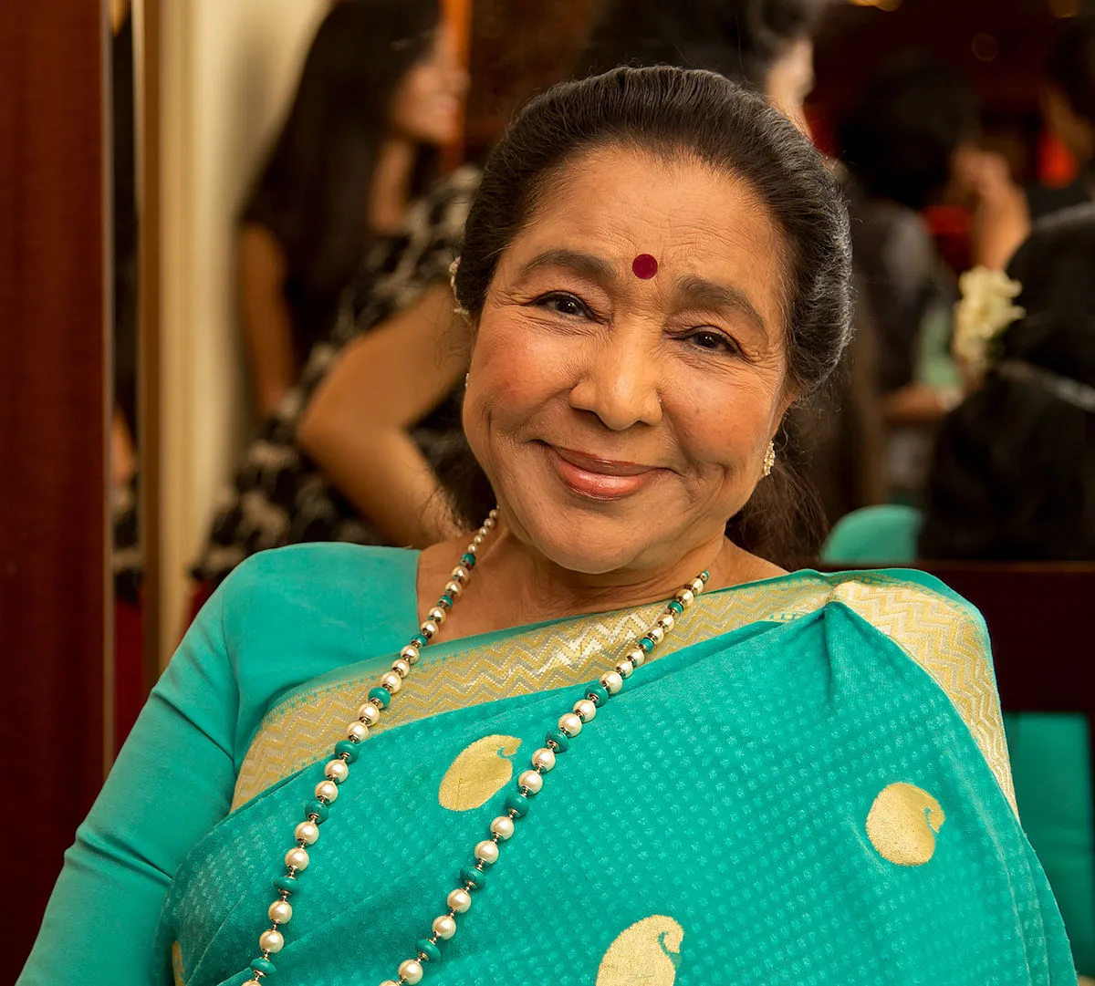 Asha Bhosle - Wikipedia