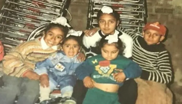Diljit Dosanjh Shares Childhood Picture, Asks Fans To Find Him | Entertainment News - PTC Punjabi