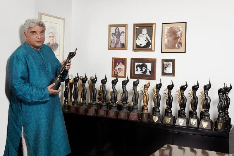 Javed Akhtar Biography, Family, Age, Religion & More - Parhlo.com