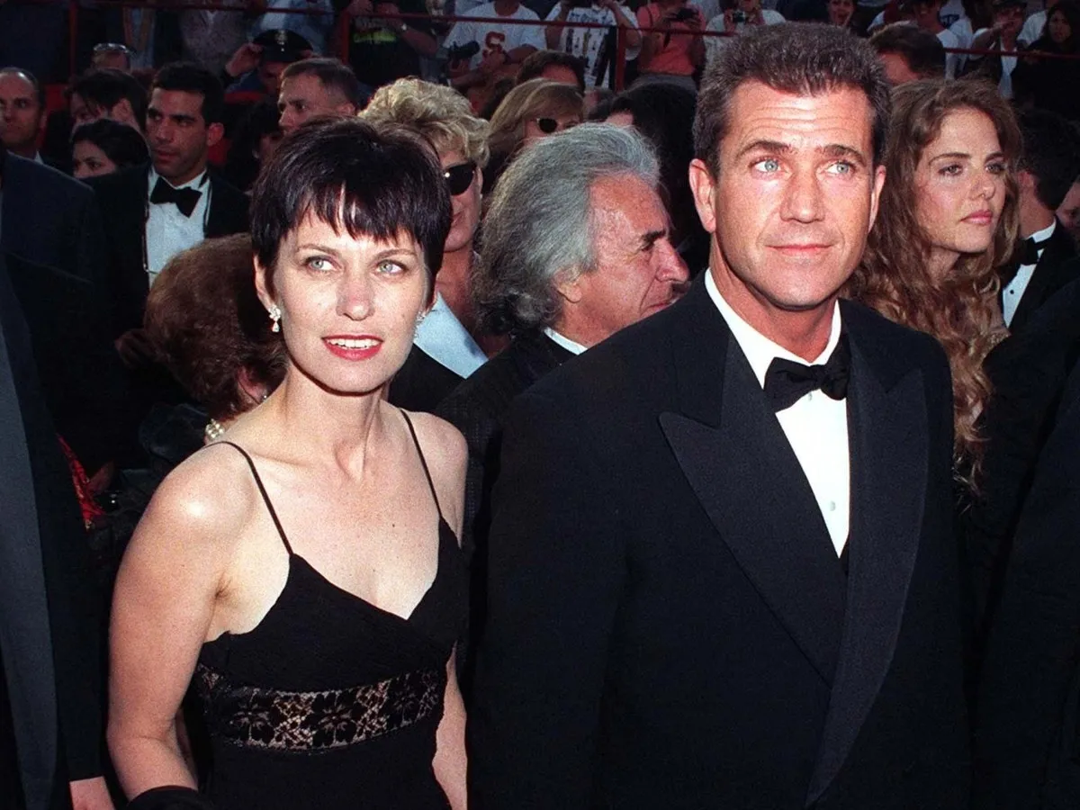 Robyn Moore Gibson's Life