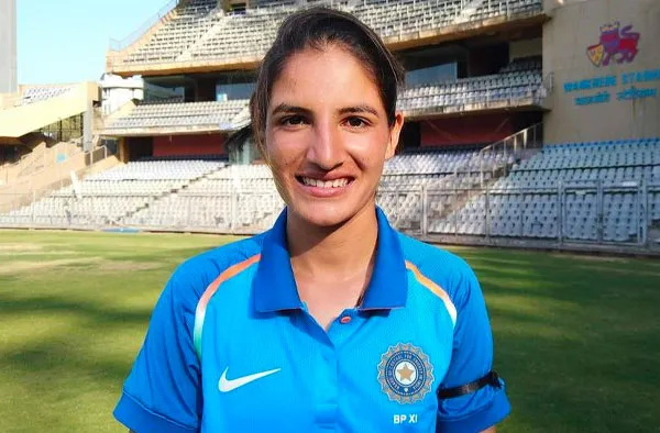 How did Renuka Singh Thakur become the swing queen of Indian Cricket? -  Female Cricket