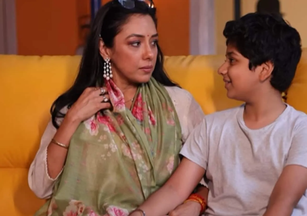 Anupamaa fame Rupali Ganguly's recent video with her son Rudransh gives a  hilarious insight into every mother-son relationship [Watch]