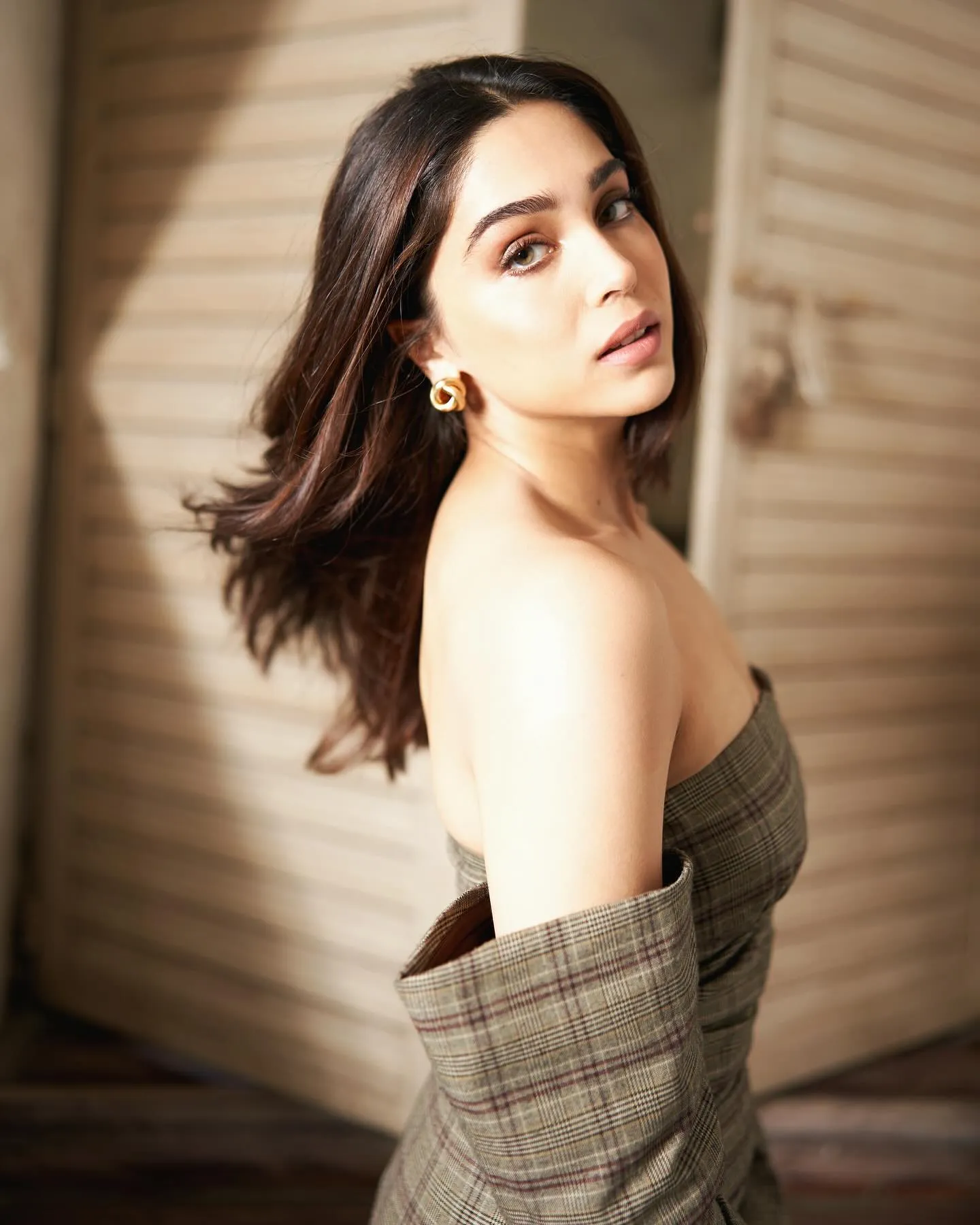 sharvari wagh bold photos 