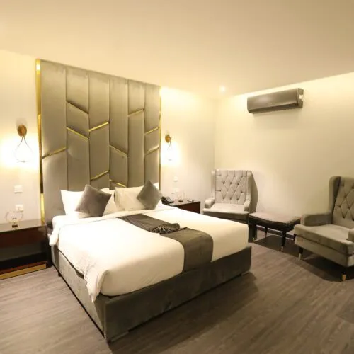 Executive Room – The Orchard Hotel