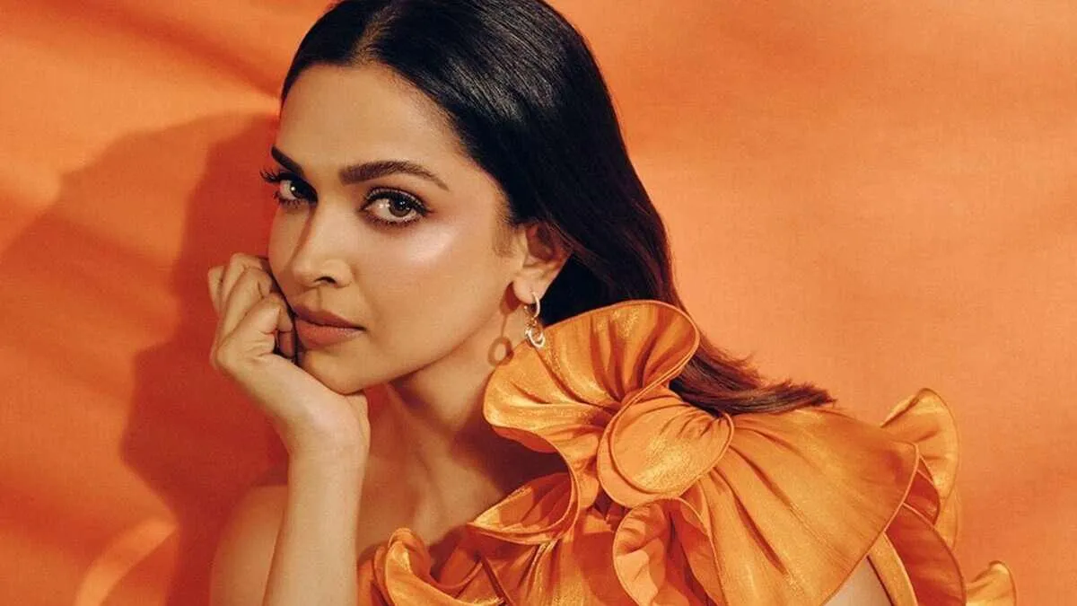  Deepika Padukone 