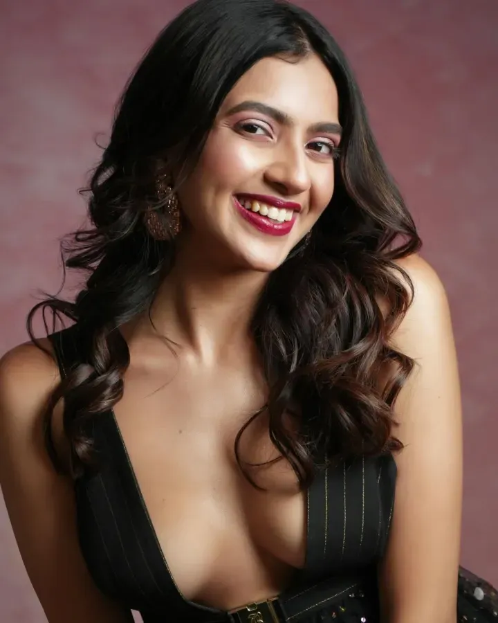 Kashika Kapoor Age, Biography, Boyfriend, Family, Instagram