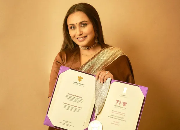 Rani Mukerji gets emotional after first National Award win, dedicates  honour to late father : Bollywood News - Bollywood Hungama