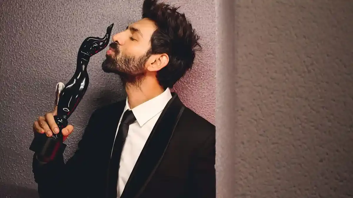 Kartik Aaryan Wins First Filmfare Best Actor for 'Chandu Champion',  