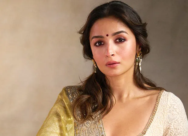 Alia Bhatt channels her inner Bengali