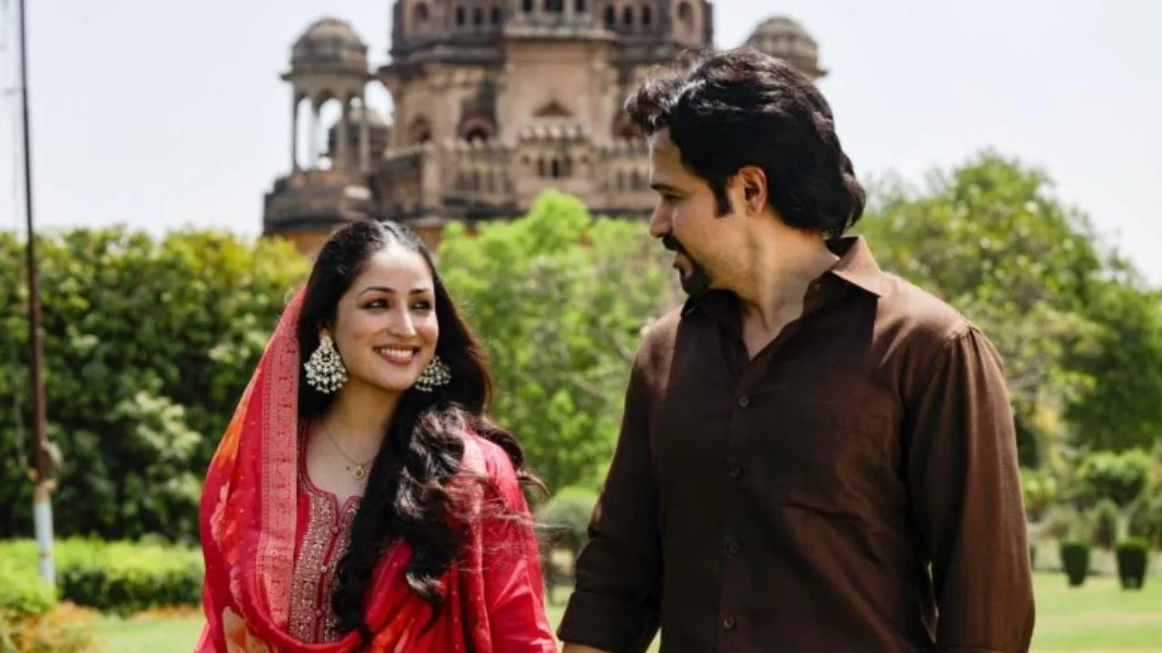 Emraan Hashmi, Yami Gautam Drop 'Dil Tod Gaya Tu' PosterDil Tod Gaya Tu song Emraan Hashmi and Yami Gautam