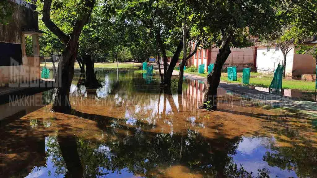 Government school floating in rain water ... Will the government take action?