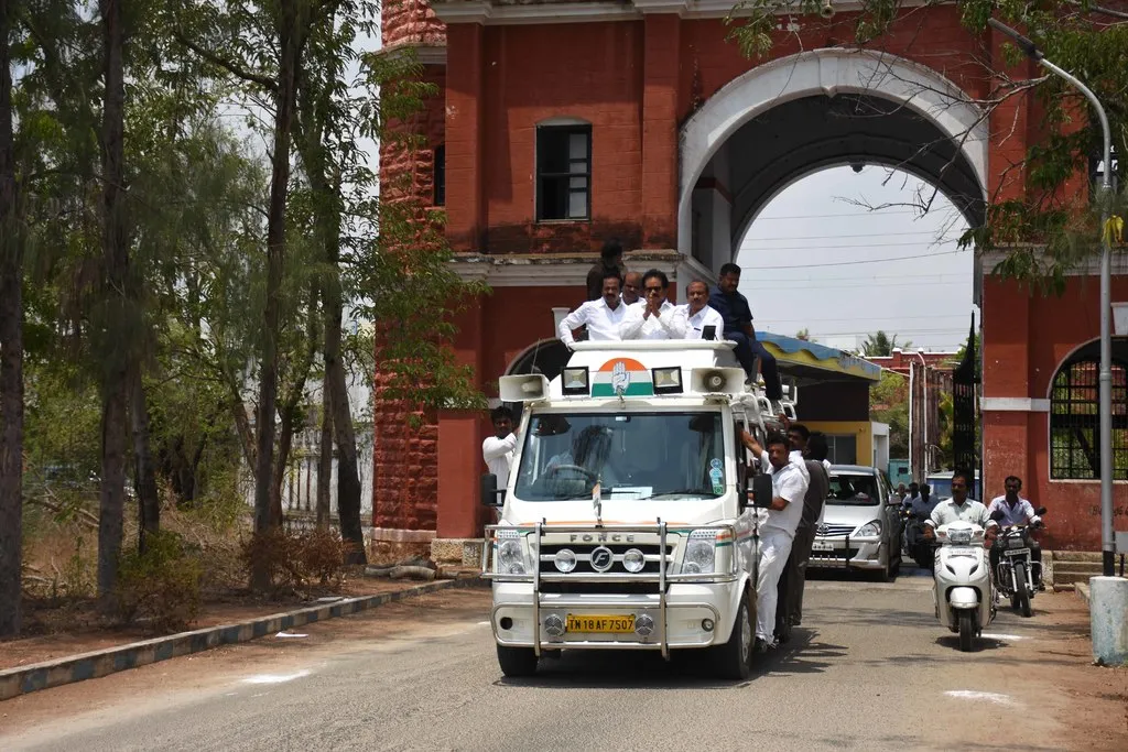  The true AIADMK volunteers have voted for me - Thirunavukarasar