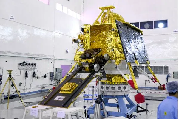 chandrayaan 2 mission sand testing crushers broke down the rocks brought from around Salem in Tamil Nadu 