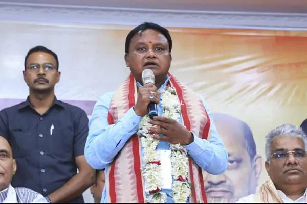 Officials are looking for a government house for the Chief Minister of Odisha