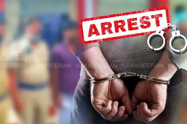 man was arrested for smuggling cannabis near  Tamil Nadu Andhra border  