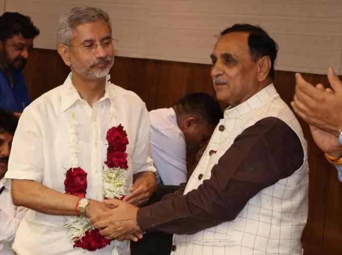 gujarat rajya sabha by polls yesterday congress party mlas support with bjp candidates
