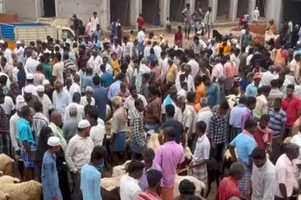 students and public are suffering due to impact of traffic due to weekly market