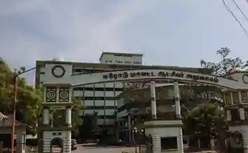youth tried to set lost their life to the Erode Collector office