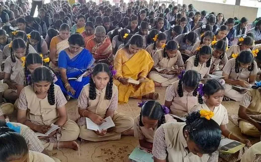  collector mercy Ramya who encouraged the students by reading book with one lakh students