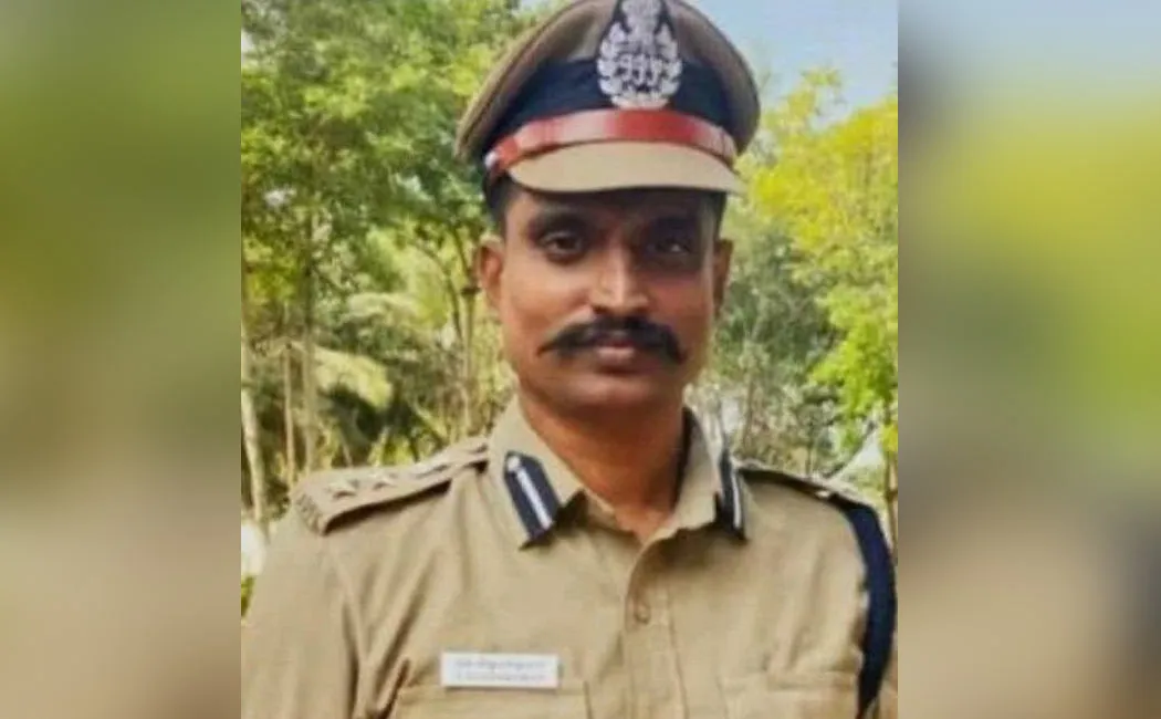 B.R. Pandian condoles the demise of DIG Vijayakumar