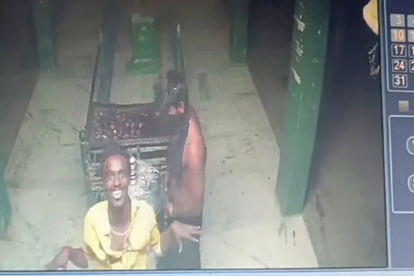 Two people steal temple money in Pudukkottai  