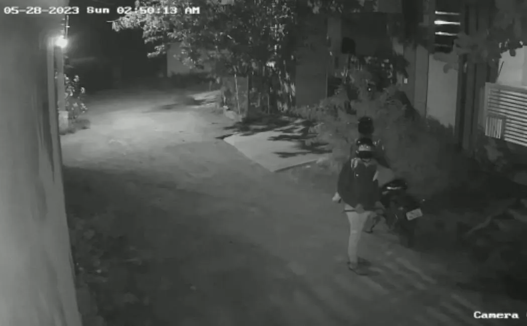 Gold jewellery robbery at teacher's house in Kanchipuram