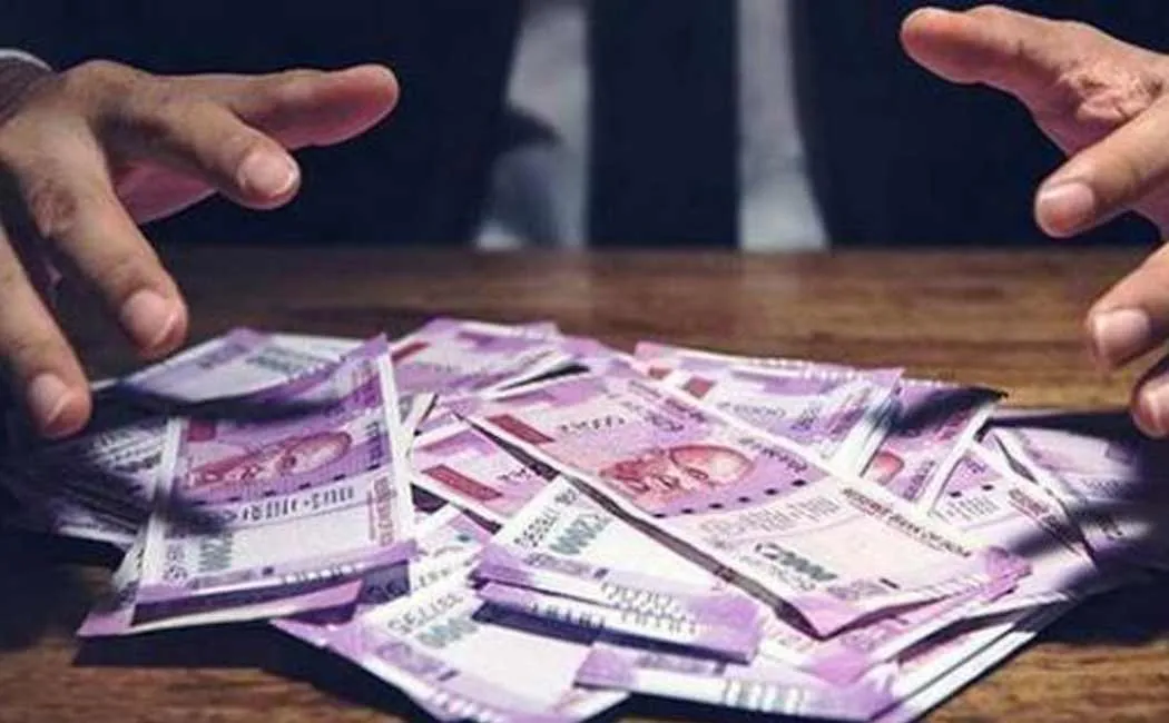11 lakh rupees fraud on 2 people including a woman online in Salem