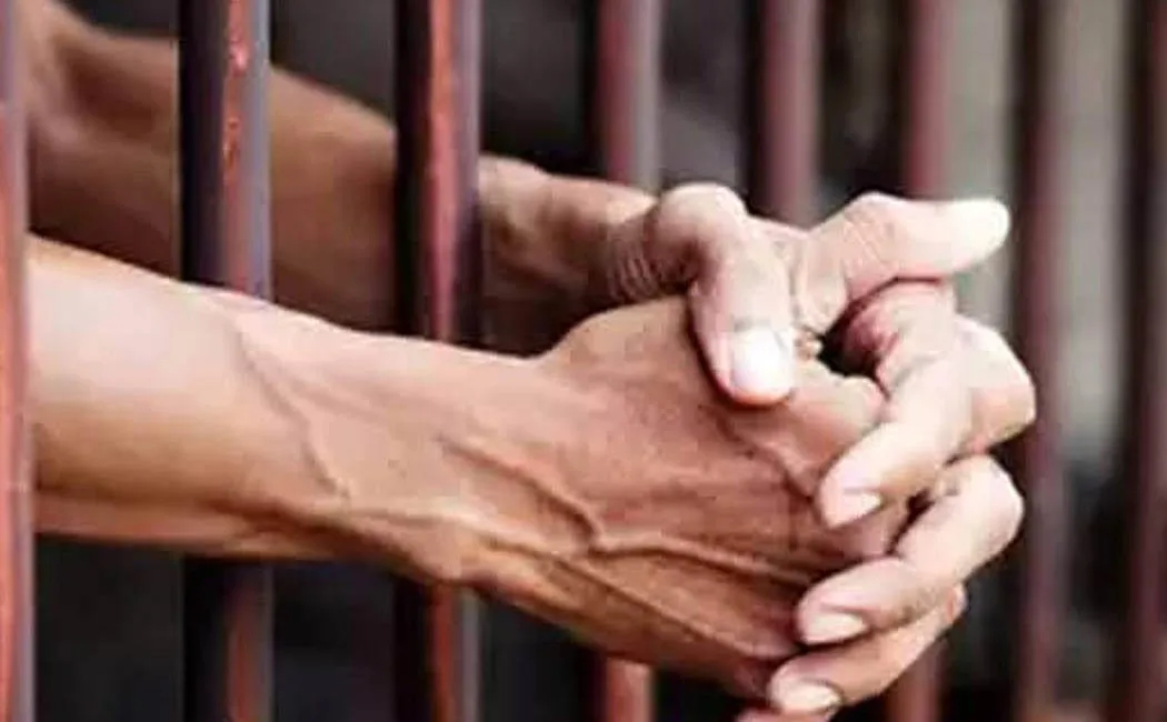 Phone, SIM card confiscated from convict in Salem Jail