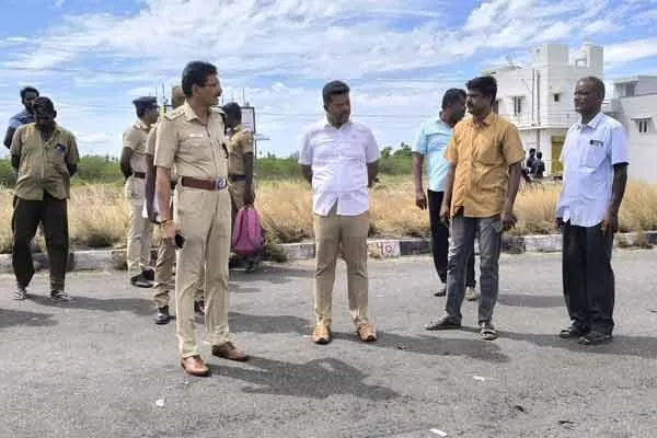 4 lost as car carrying district judge collides with lorry!