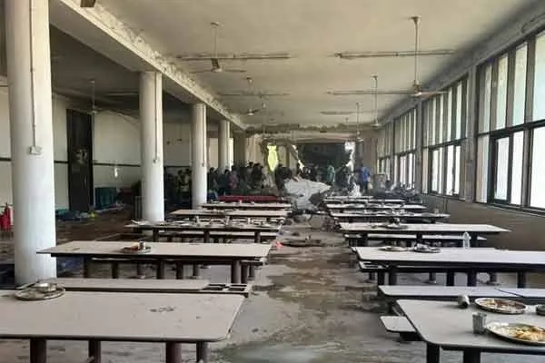 5 students who were eating in the air india plane crash  lost