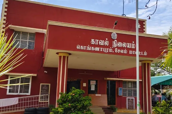 Salem police inspector and SI taking bribes by making a list 