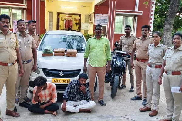 Youths arrested for smuggling cannabis 