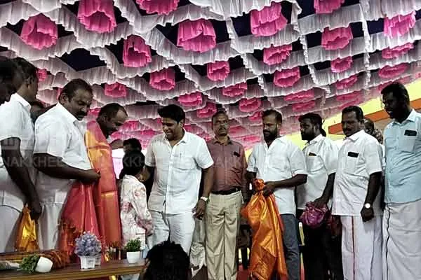 Nakkheeran News Echo Kind souls who built class for students studying under trees