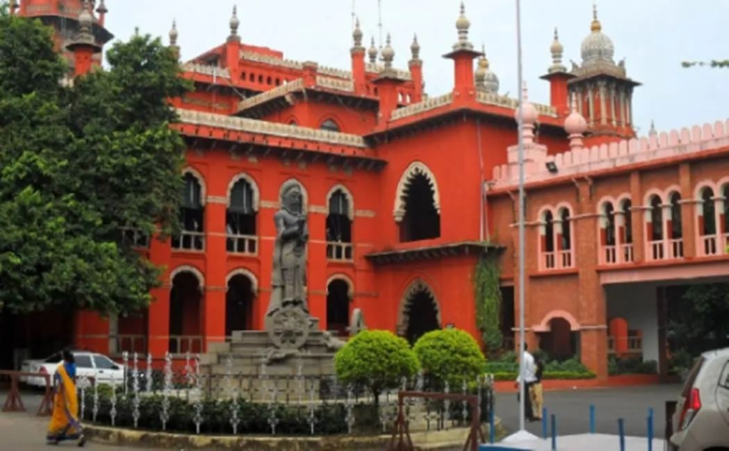 Chennai-Pattinapaakkkam Road- highcourt order