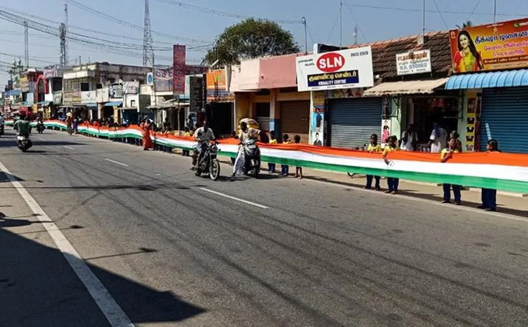2 km long national flag
