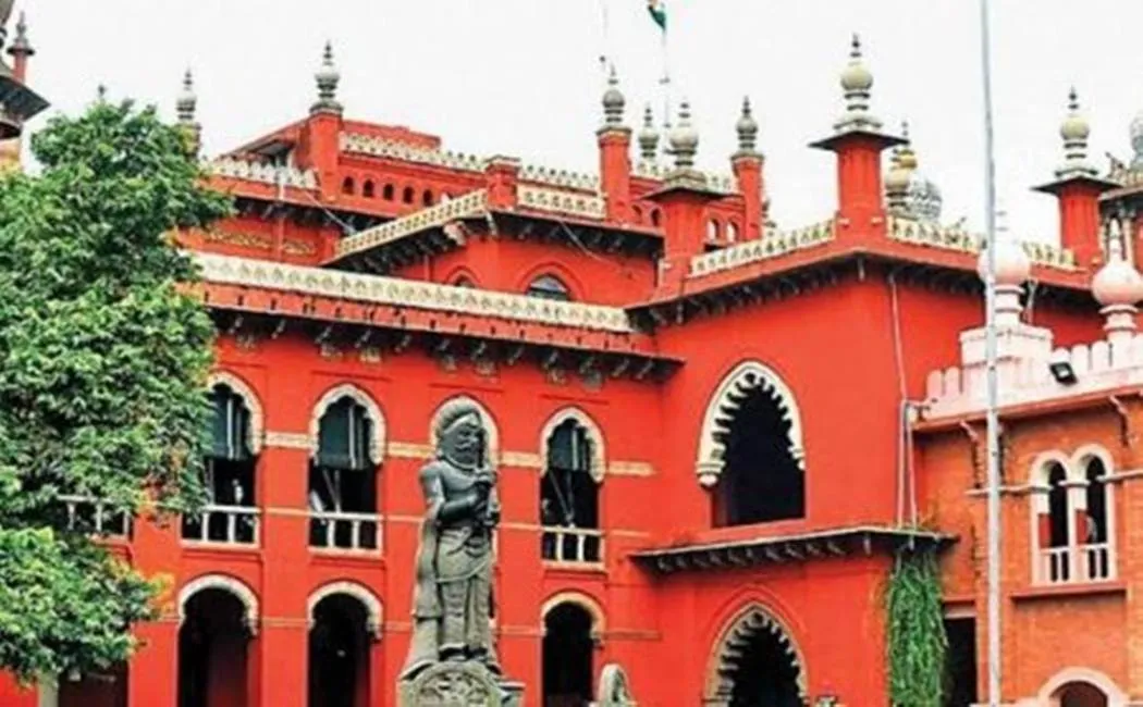 Highcourt orders tamilnadu government to answer on dmk petition