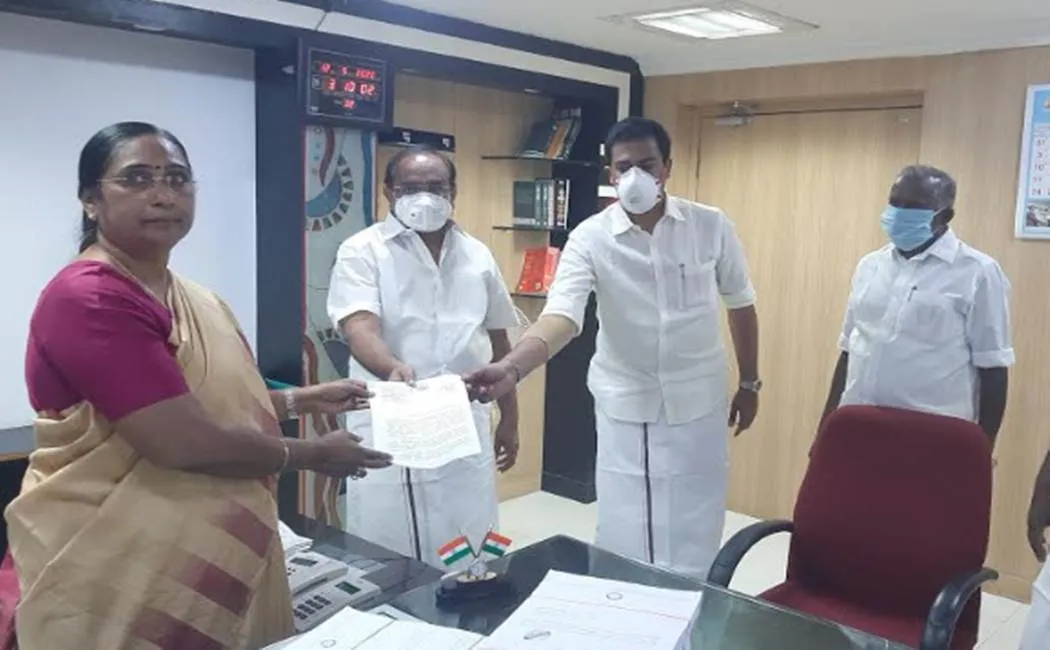 DMK MLA's 6000 petitions submitted to the Collector