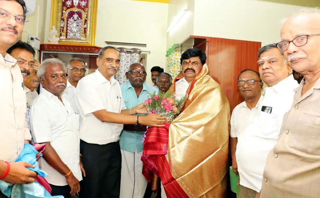 Firebox manufacturers Minister meet