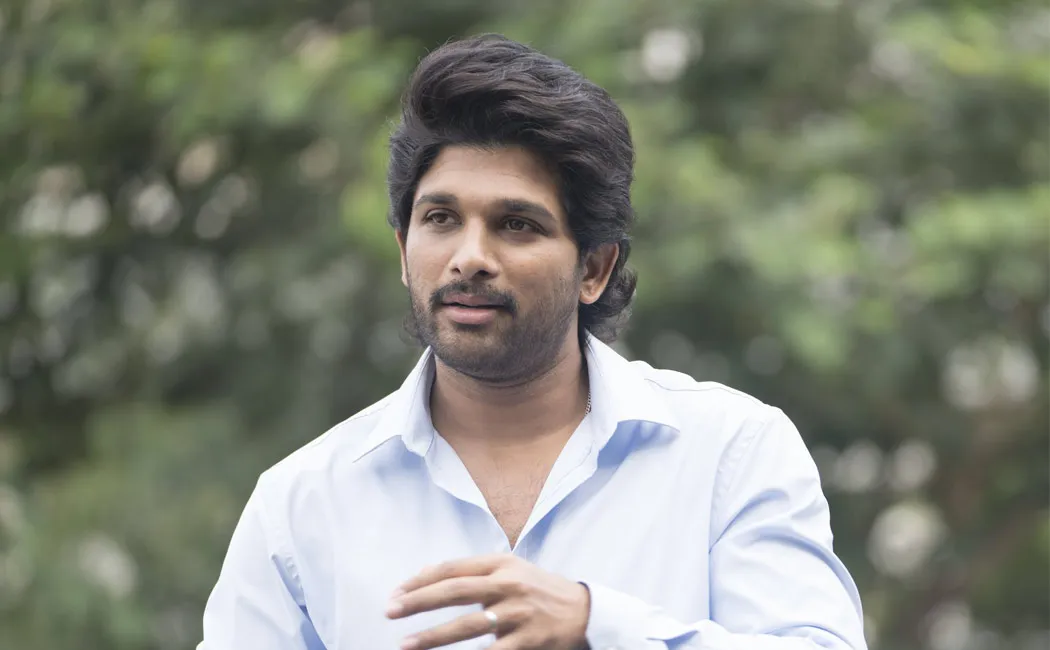 Allu Arjun helped to fans father treatment 