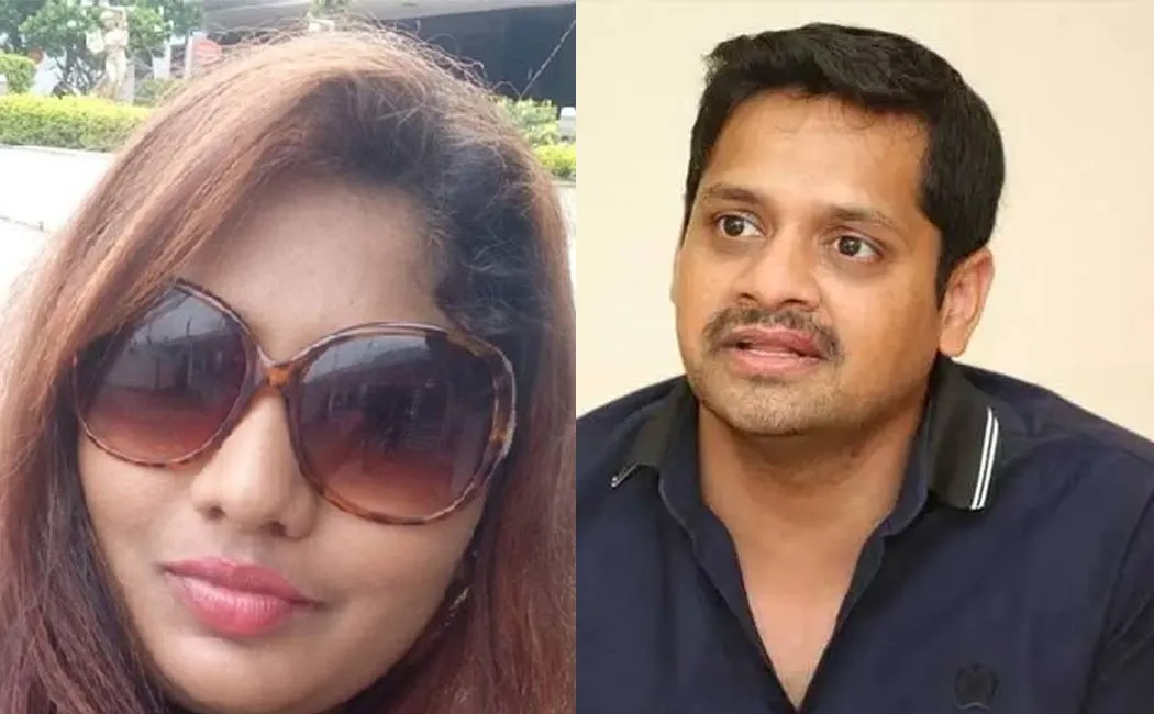 actress Sunita Boya protest against producer bunny vasu 