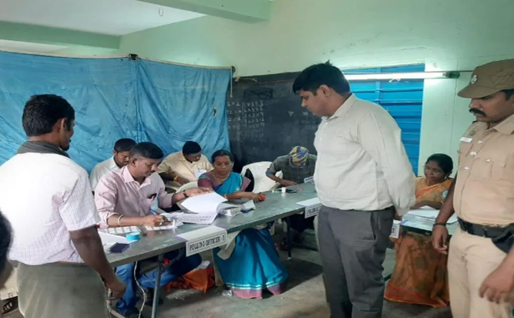 Dindigul-Local body election-Polling slowdown