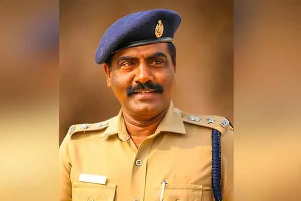 Policeman suspended for beating Pani Puri owner 